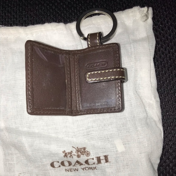 COACH brown photo key fob - Picture 3 of 3